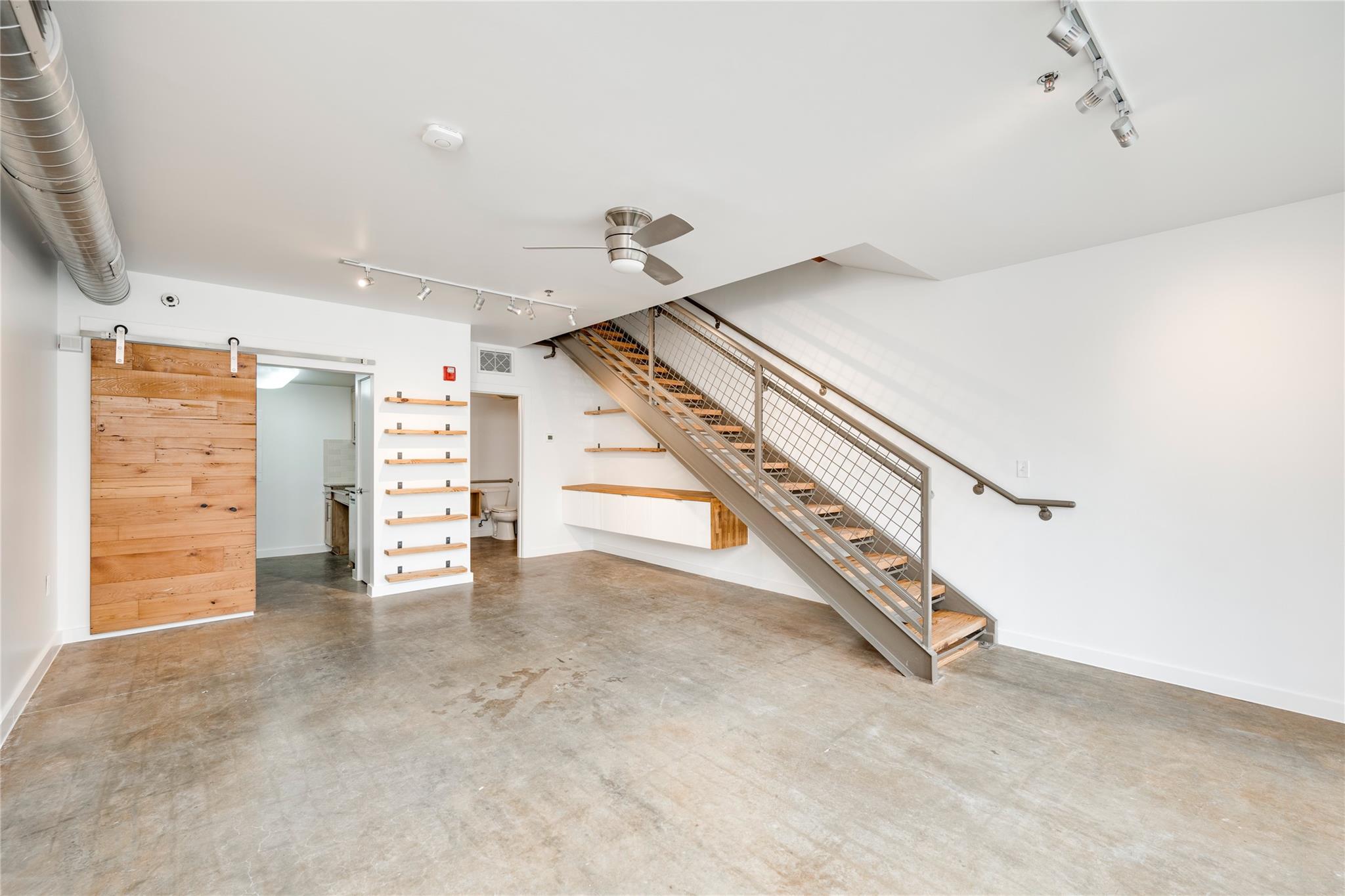 1601 Cesar Chavez ST #104 — photo 4