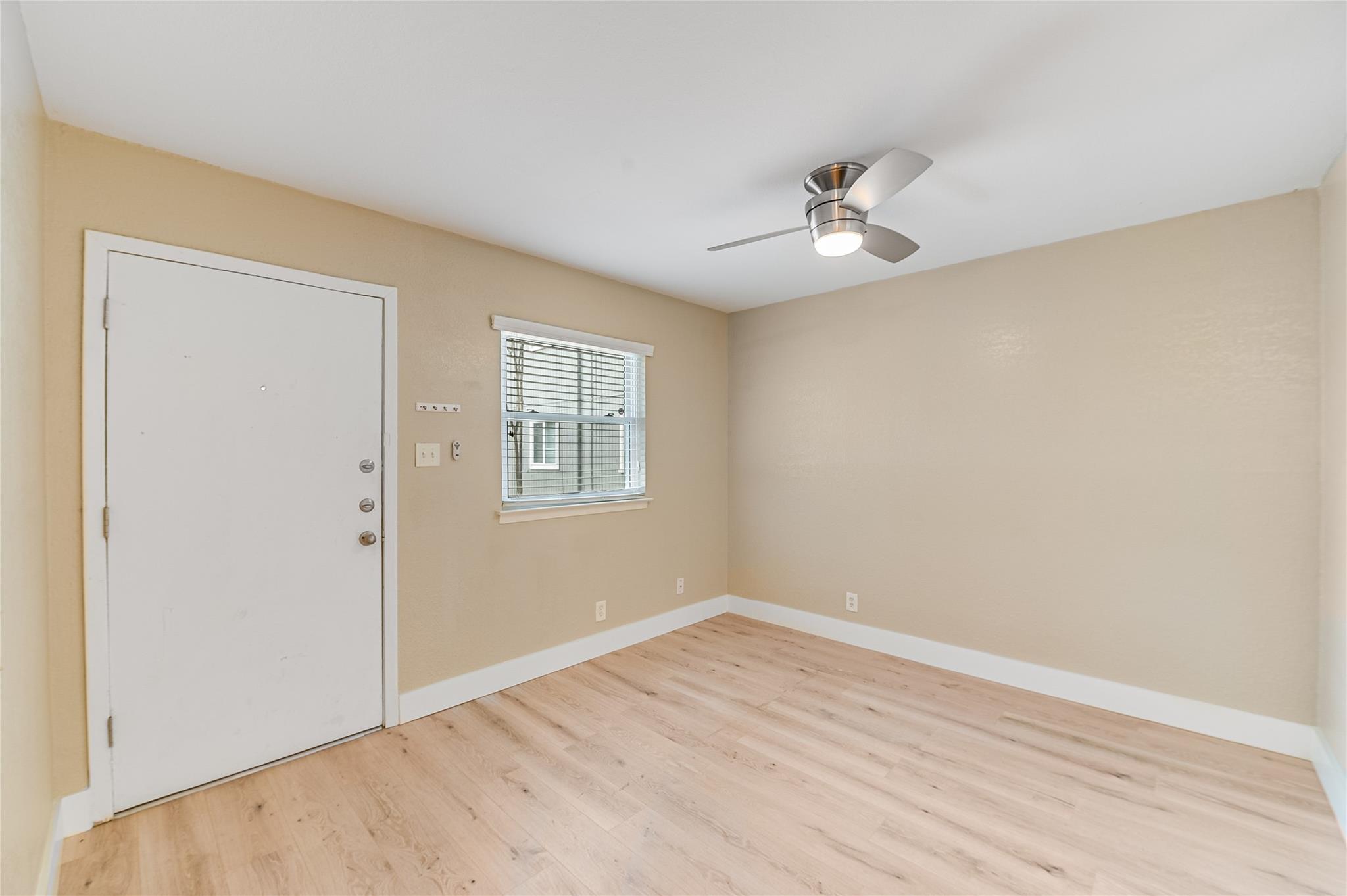2401 Manor RD #131 — photo 5