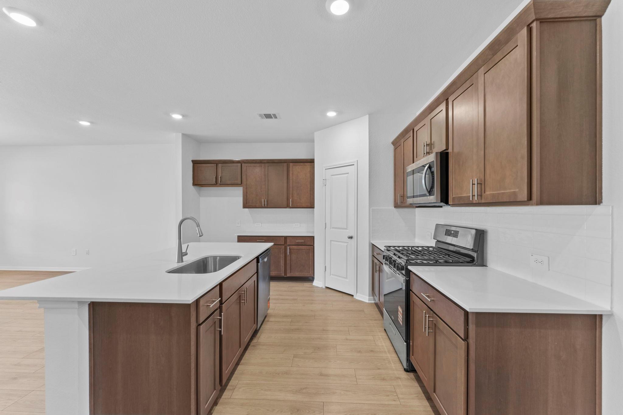1813 Dandy Brush DR — photo 3
