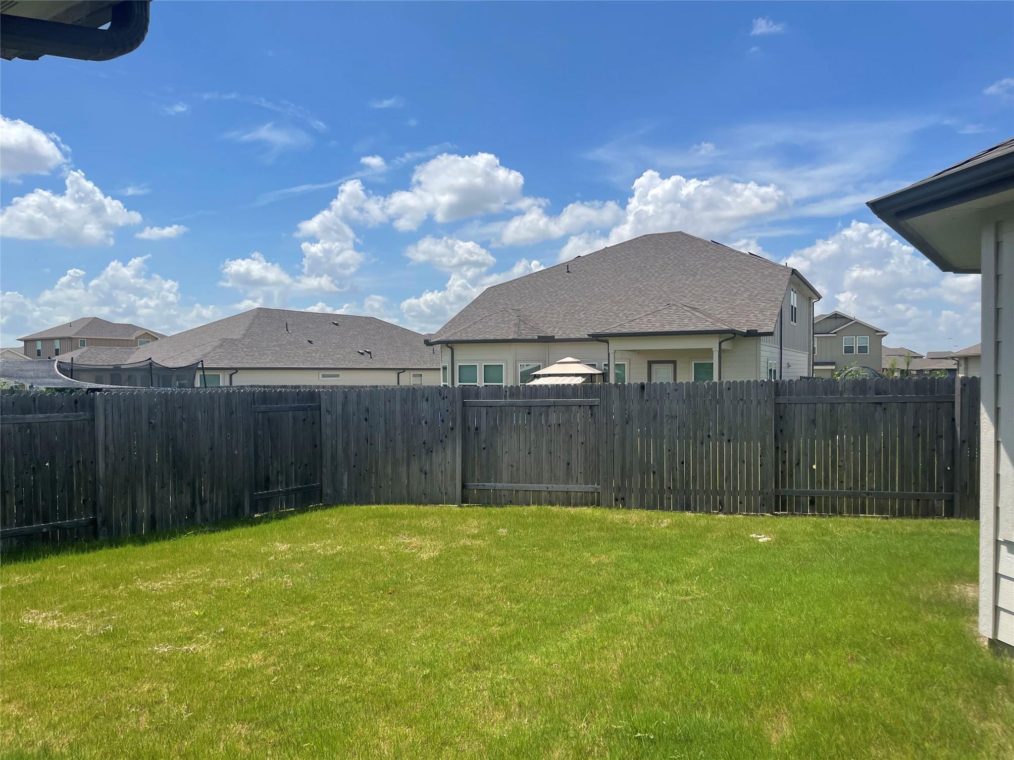 104 Greenspire Downs DR — photo 4