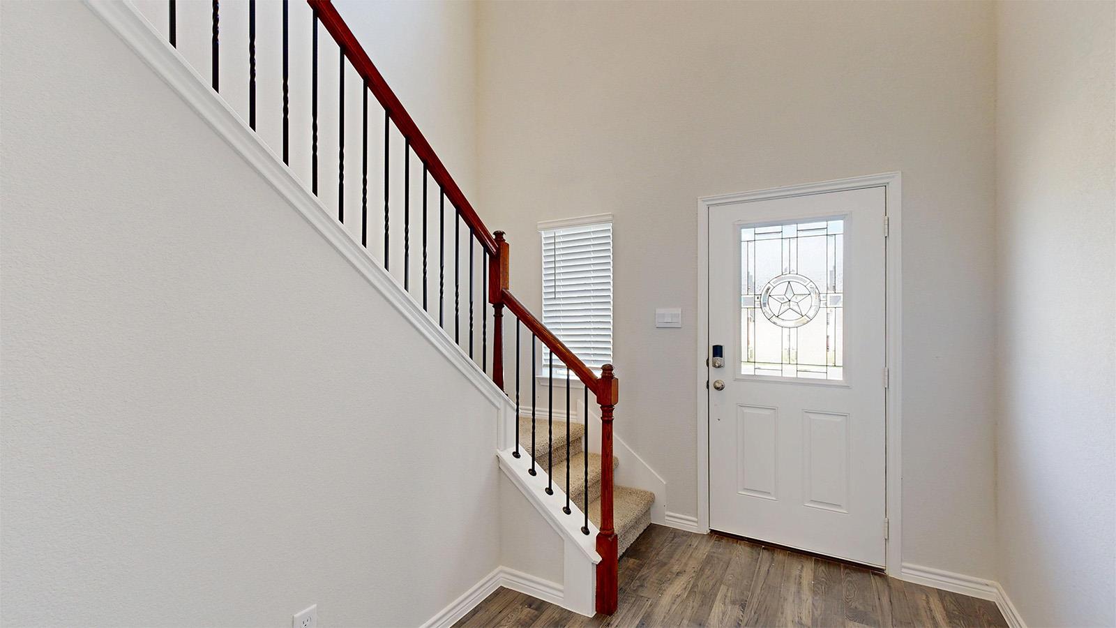 213 Dora DR — photo 3