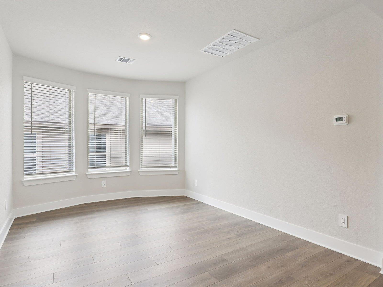 1556 Zion DR — photo 5