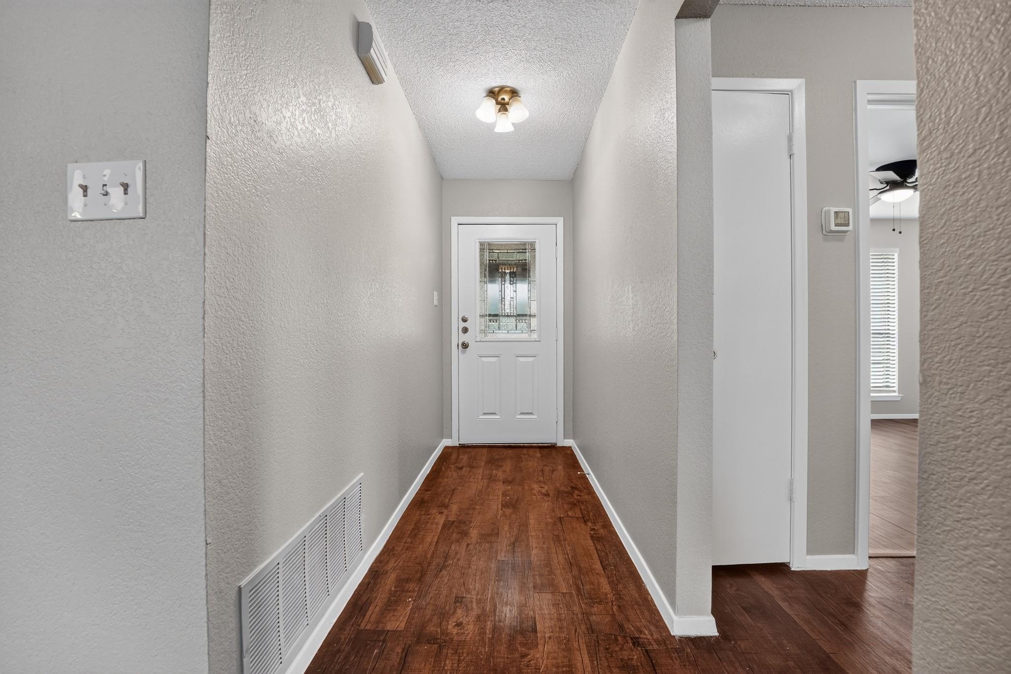 1509 Taron DR — photo 3