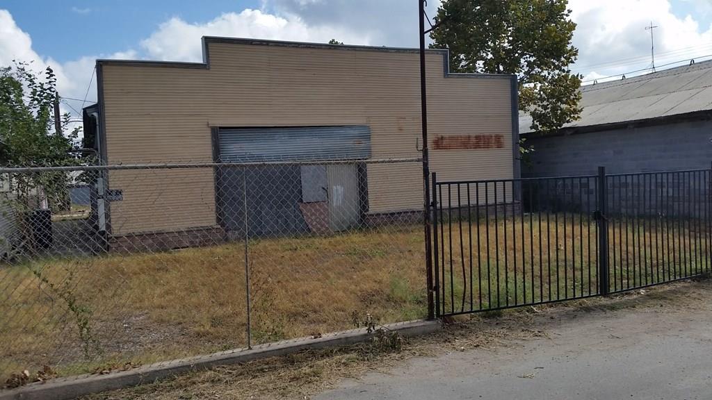 239 Vaughn ST — photo 3