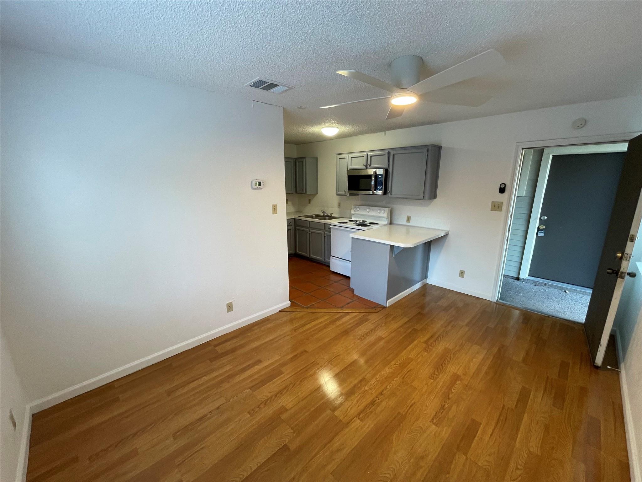 2514 Pearl ST #103 — photo 4