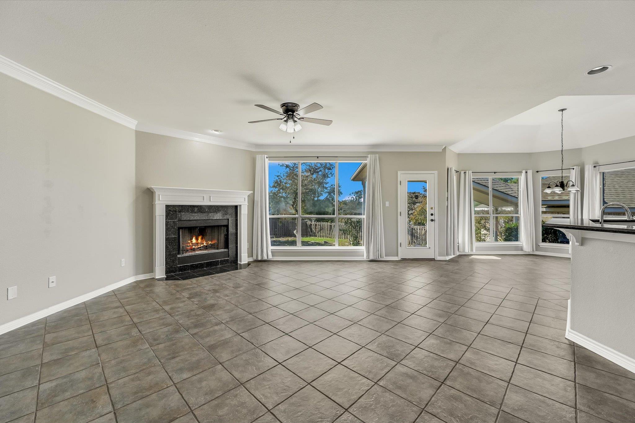 10802 Hastings LN — photo 3