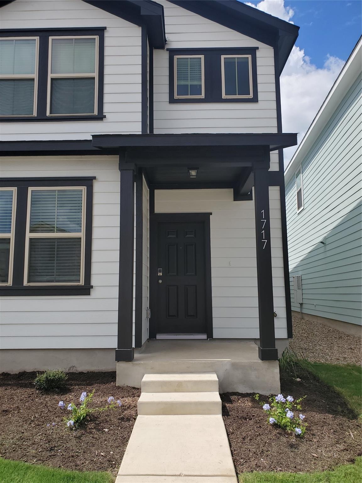1717 Fountain Bridge DR — photo 3