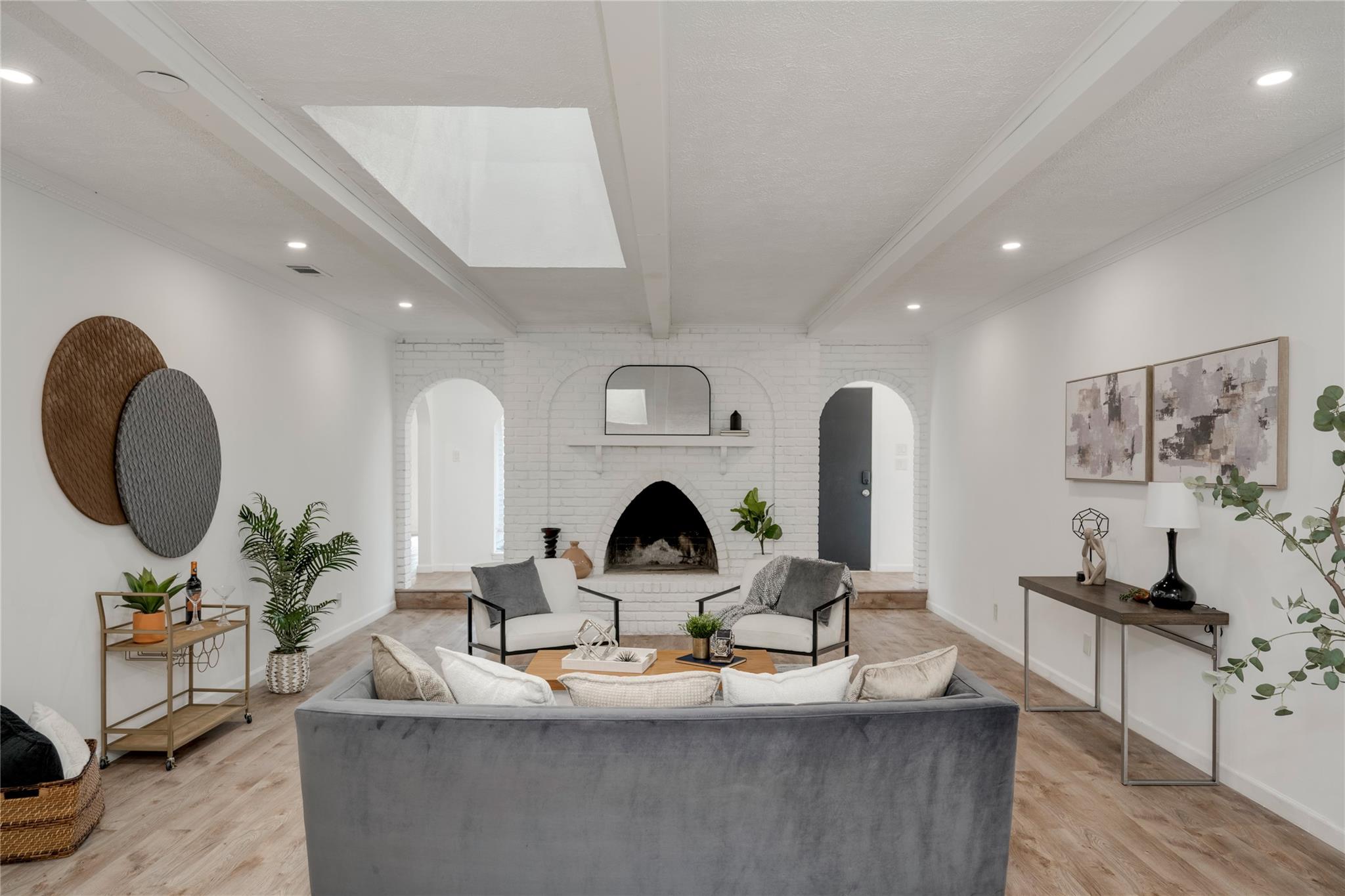 4202 Hills DR — photo 3