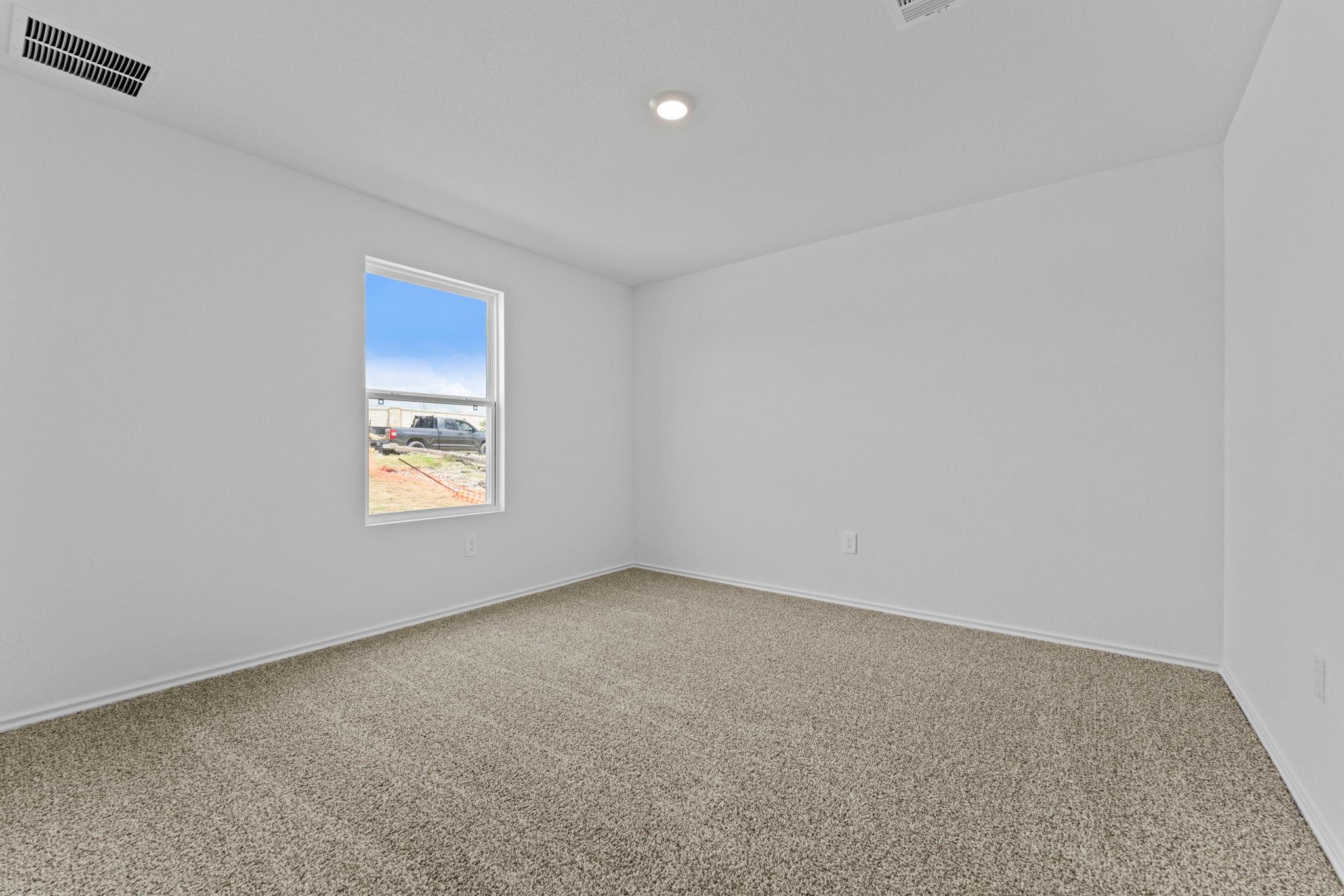 1061 Phantom Hill BLVD — photo 3