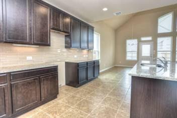 917 Swan Flower ST — photo 3