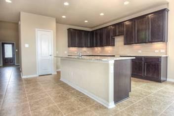 917 Swan Flower ST — photo 5
