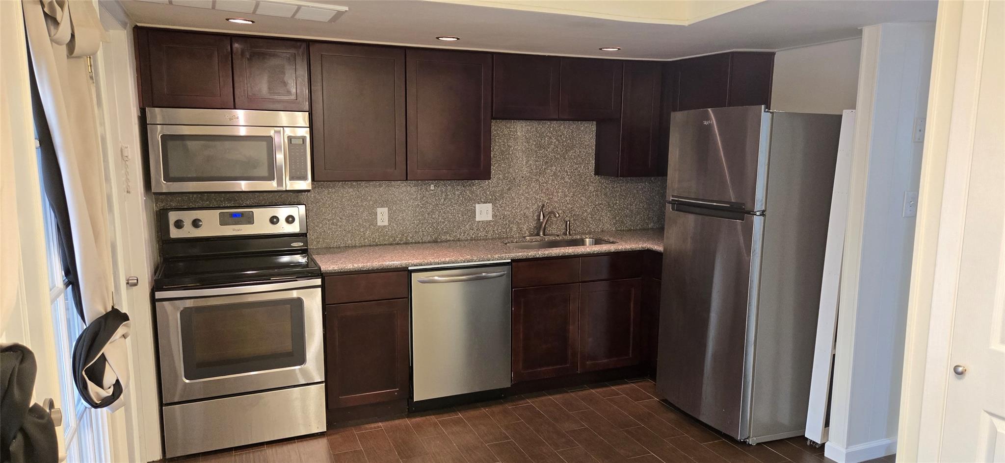 8811 Dawnridge CIR #102 — photo 4