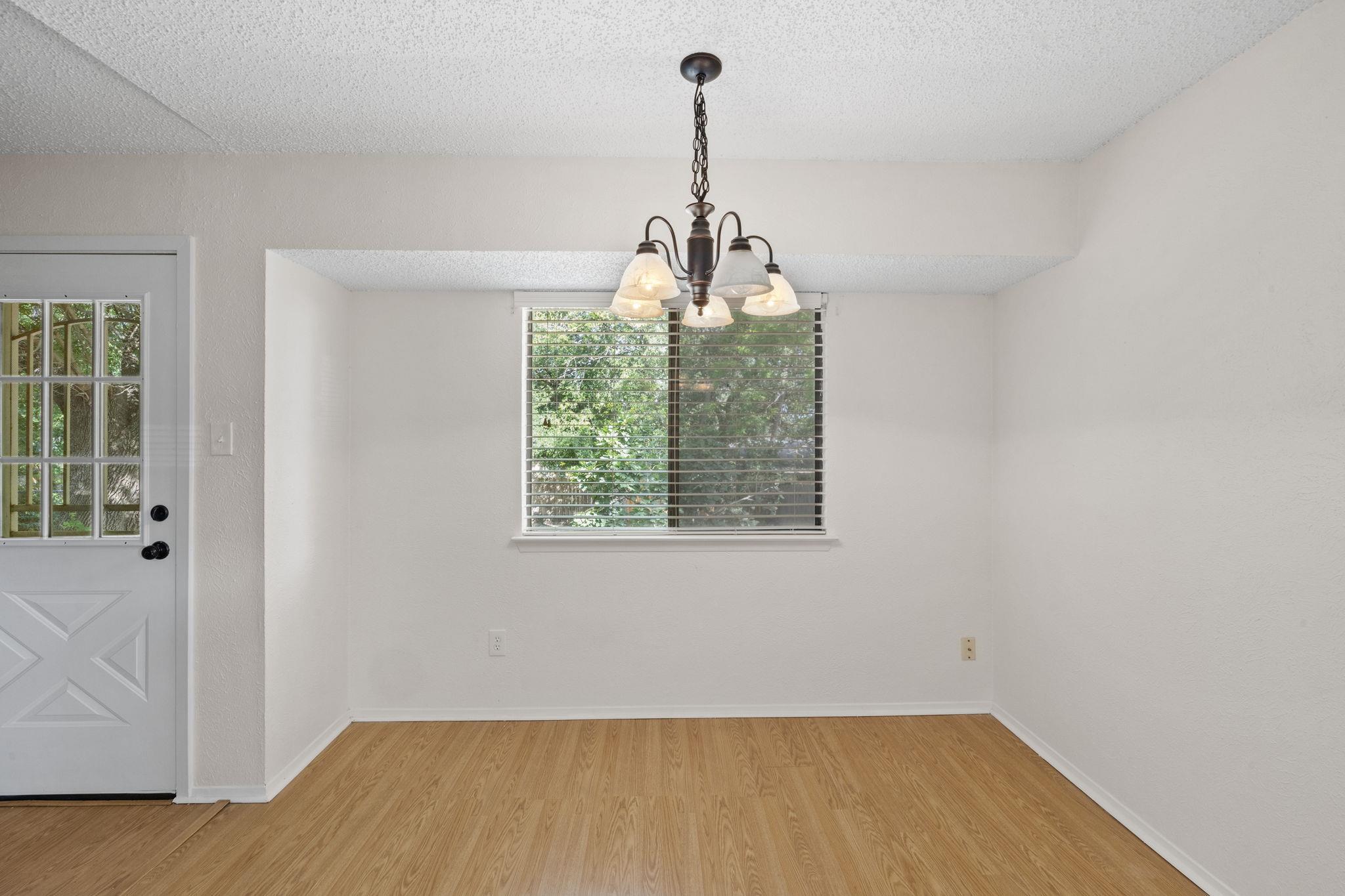 1030 Wisteria TRL — photo 4
