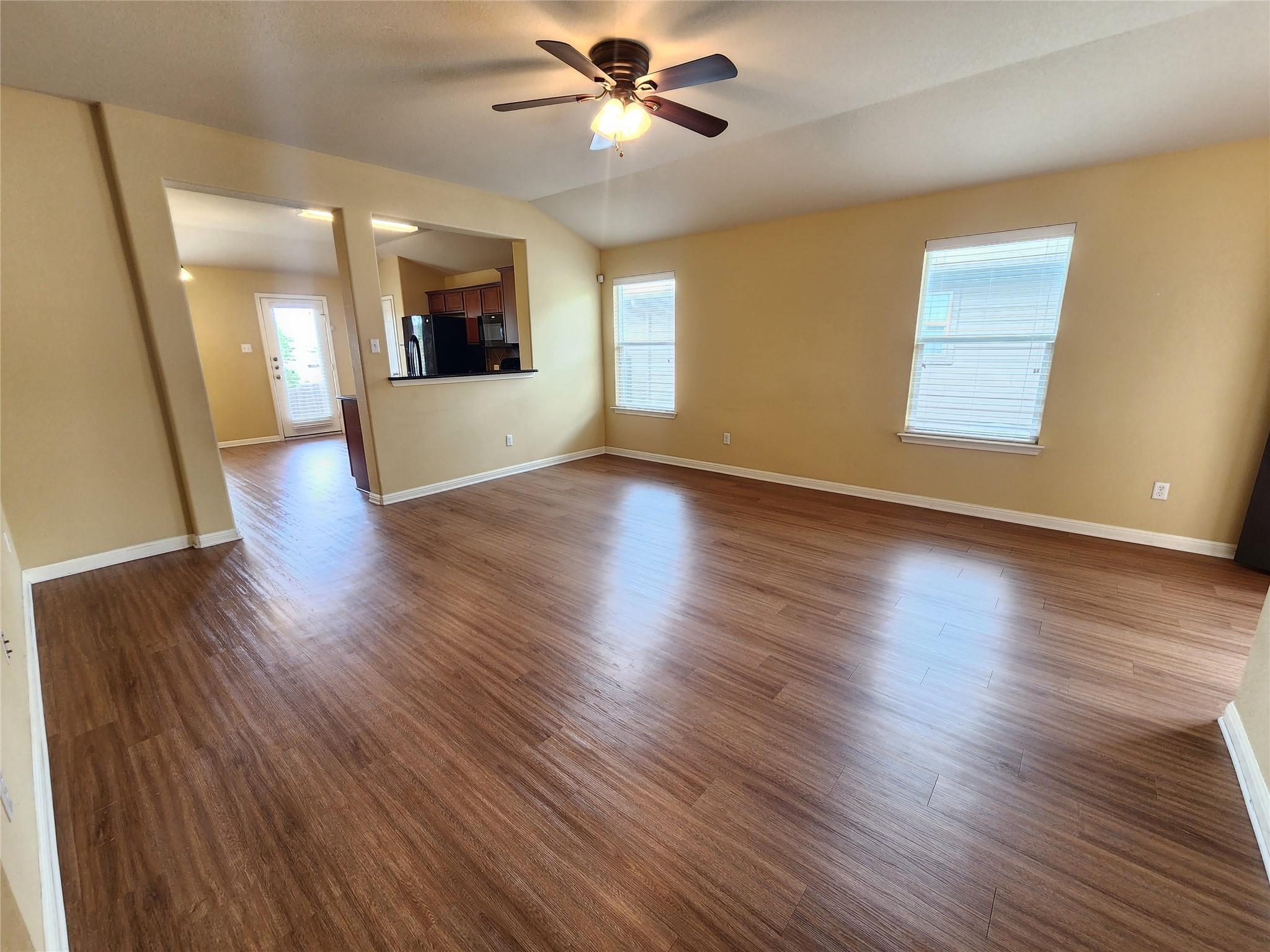 107 Lavaca LOOP — photo 4