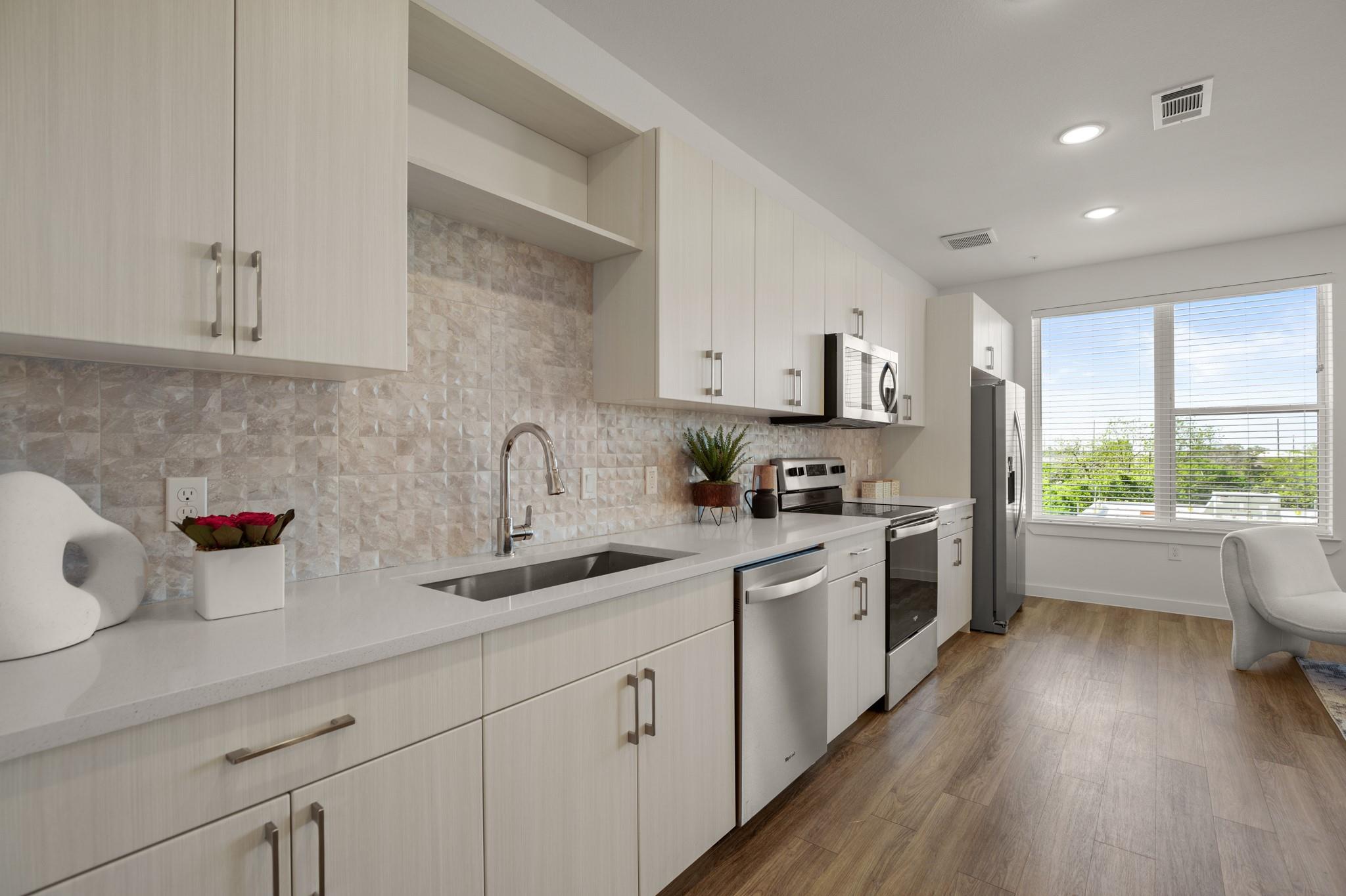 6324 Lamar BLVD #313 — photo 3
