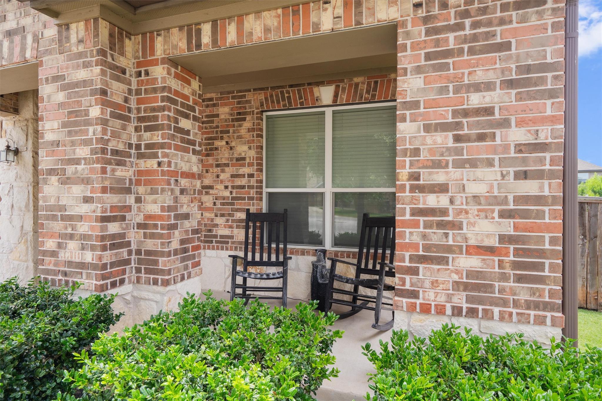 1208 Ravenside CV — photo 4