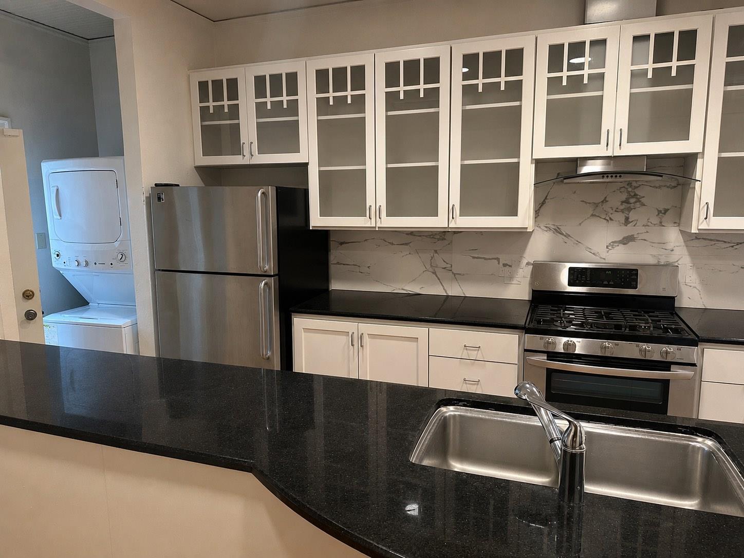 3200 Harris Park Ave — photo 4