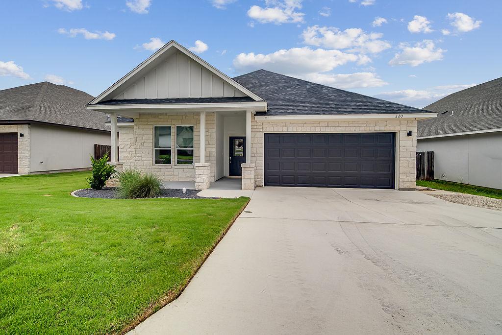 220 Riley LN