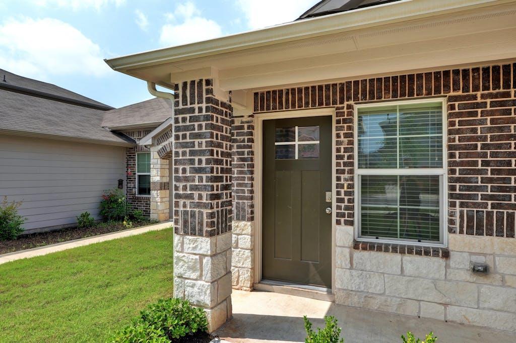 2921 Maryanne LN — photo 4