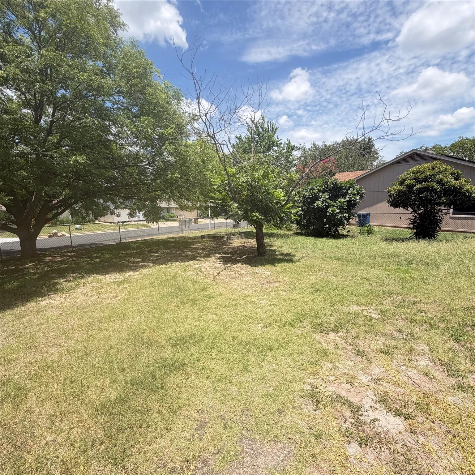 1018 Wessex WAY — photo 5