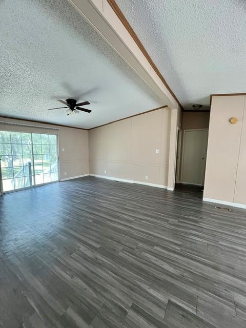 150 Oak Forest DR — photo 3