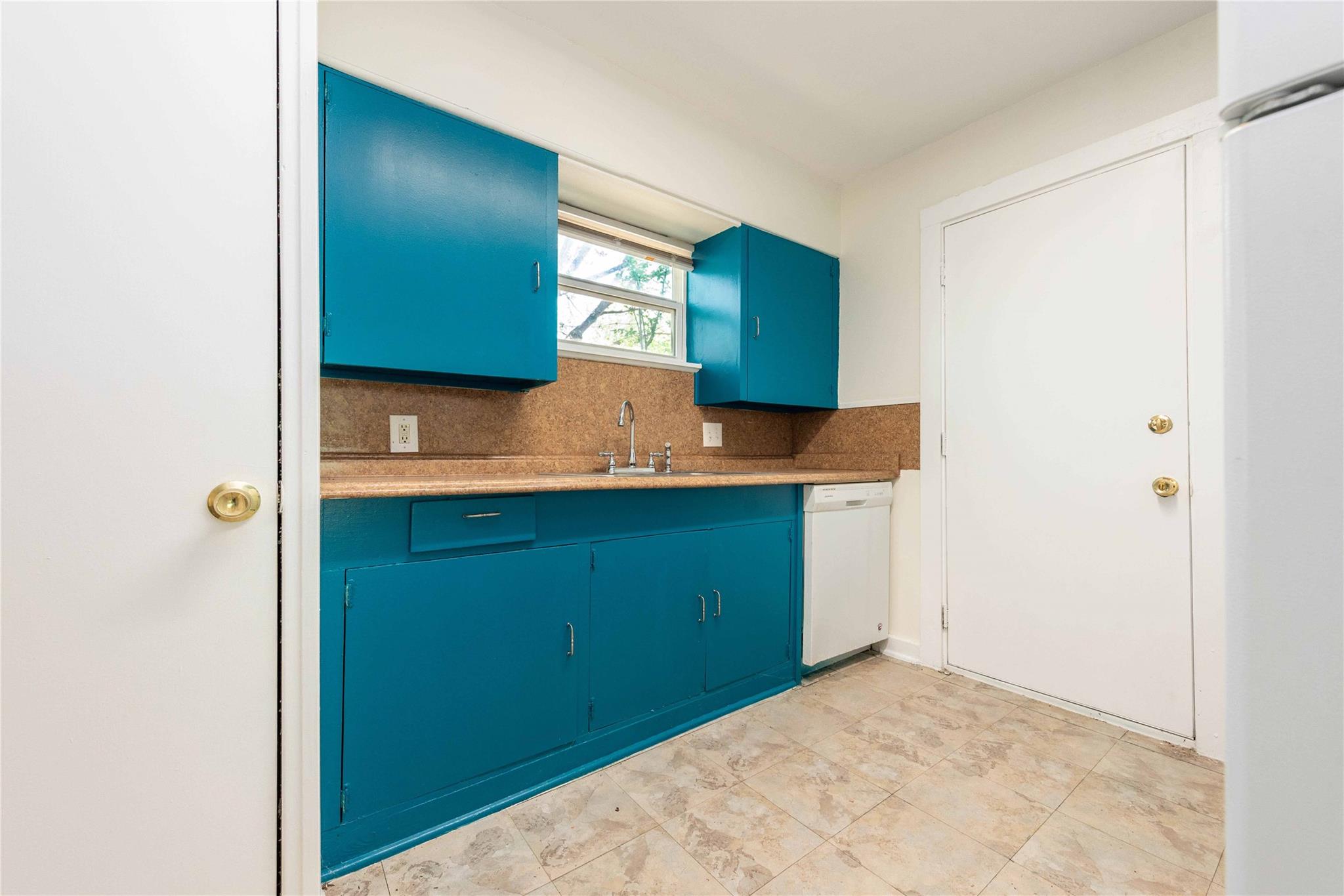 1013 10th ST — photo 3