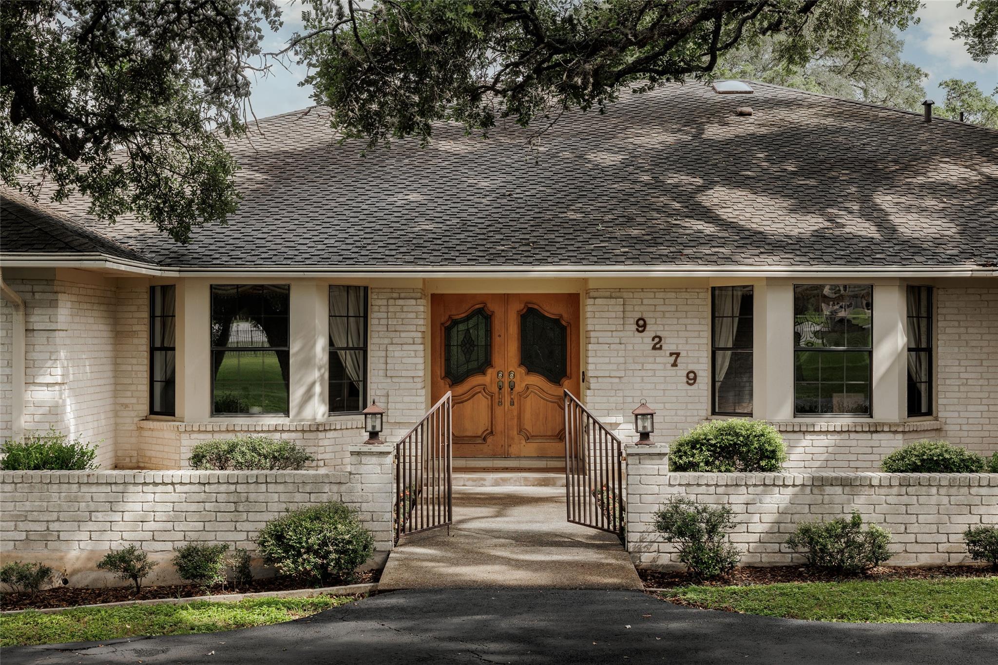 9279 Garden Ridge DR — photo 3