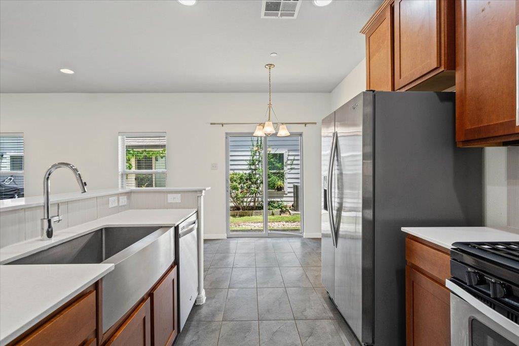 1502 Airedale RD #2502 — photo 3