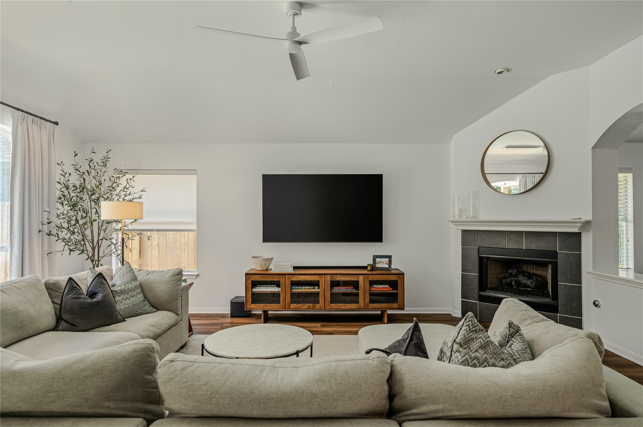 1538 Homewood CIR — photo 3
