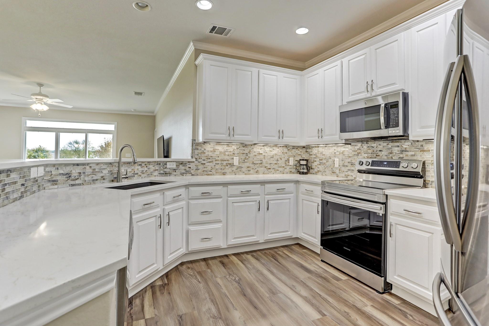 204 Monument Hill TRL — photo 5