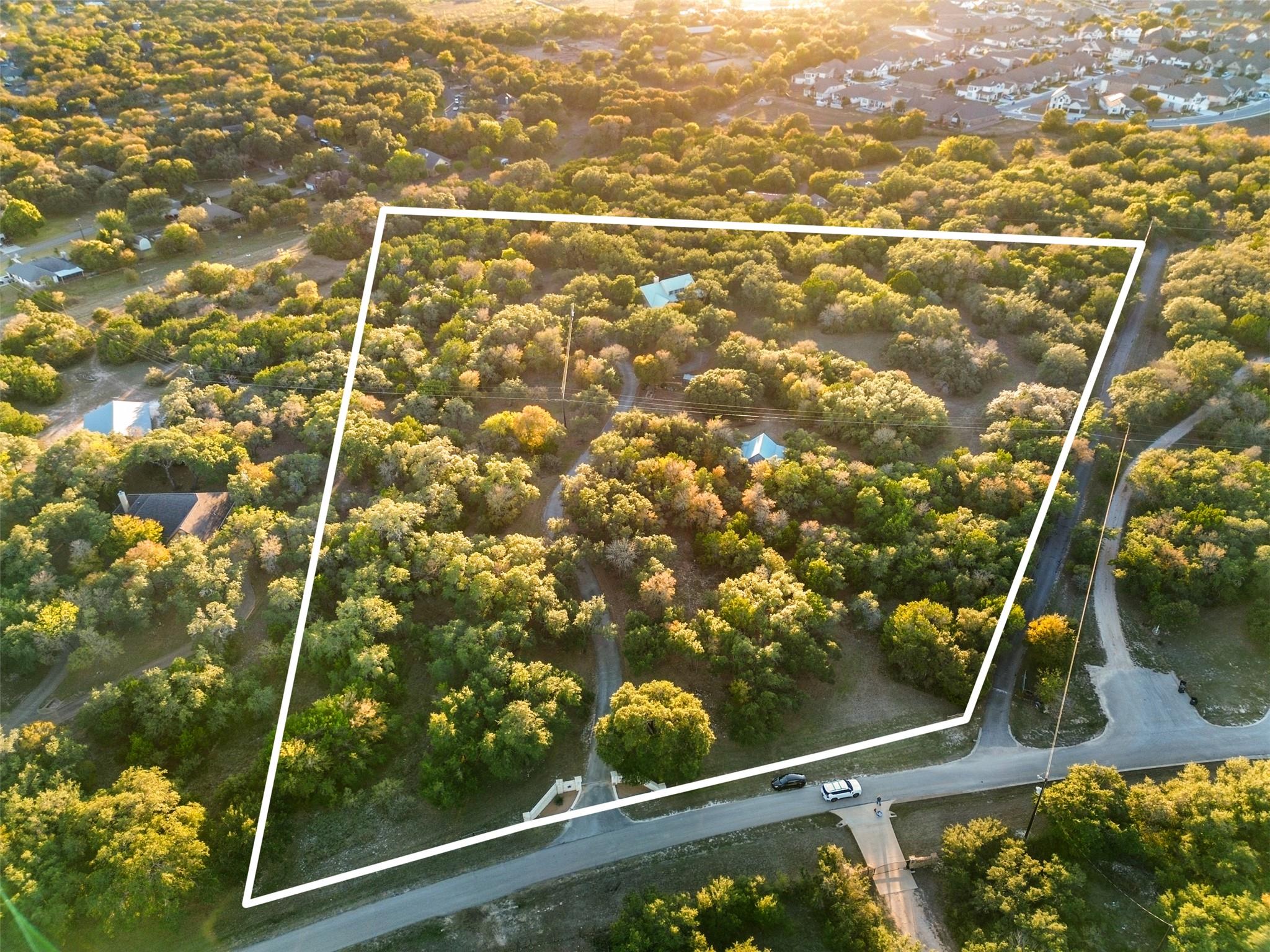 301 Crystal Meadows DR — photo 3