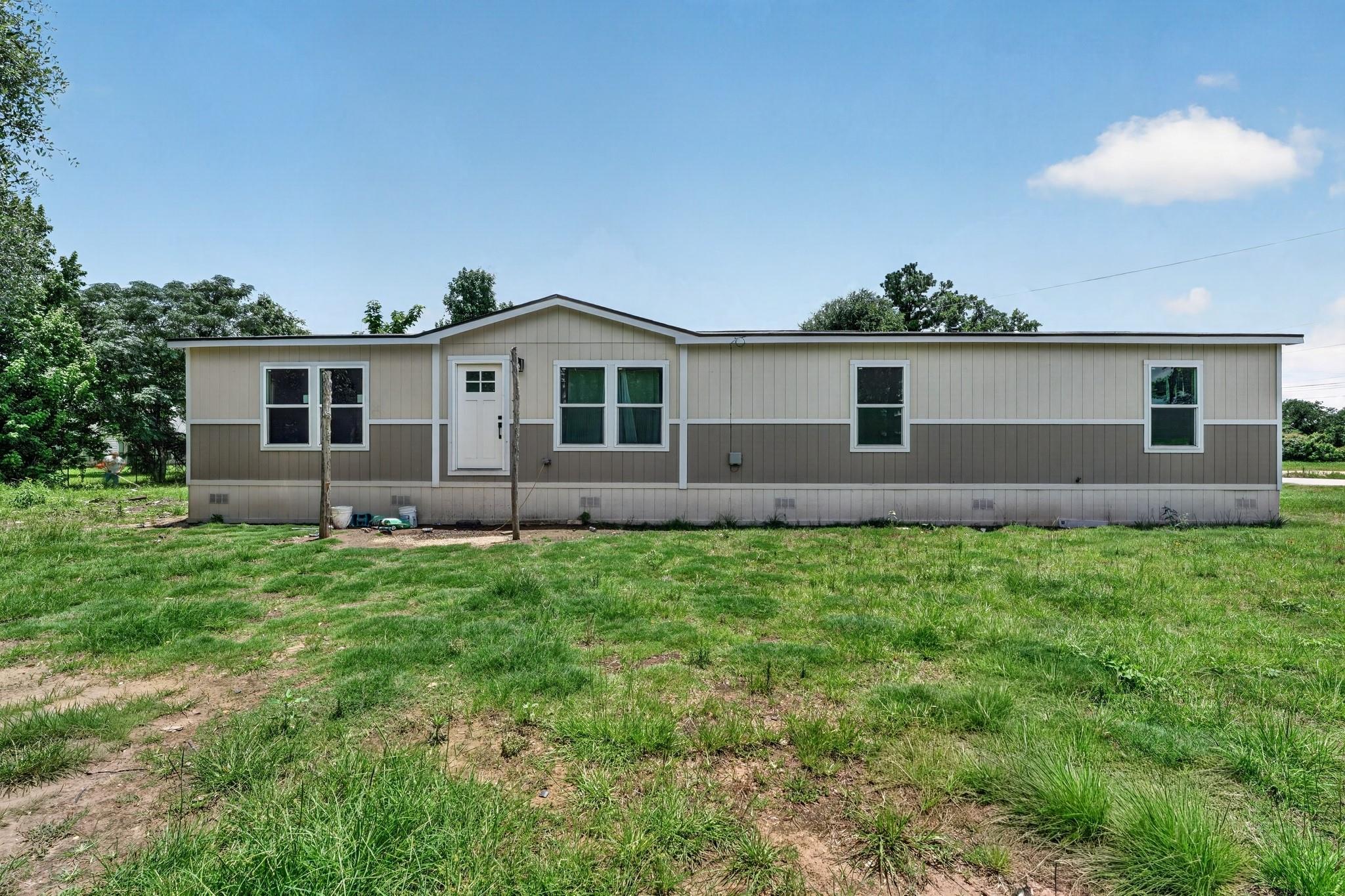 908 Yegua DR — photo 5