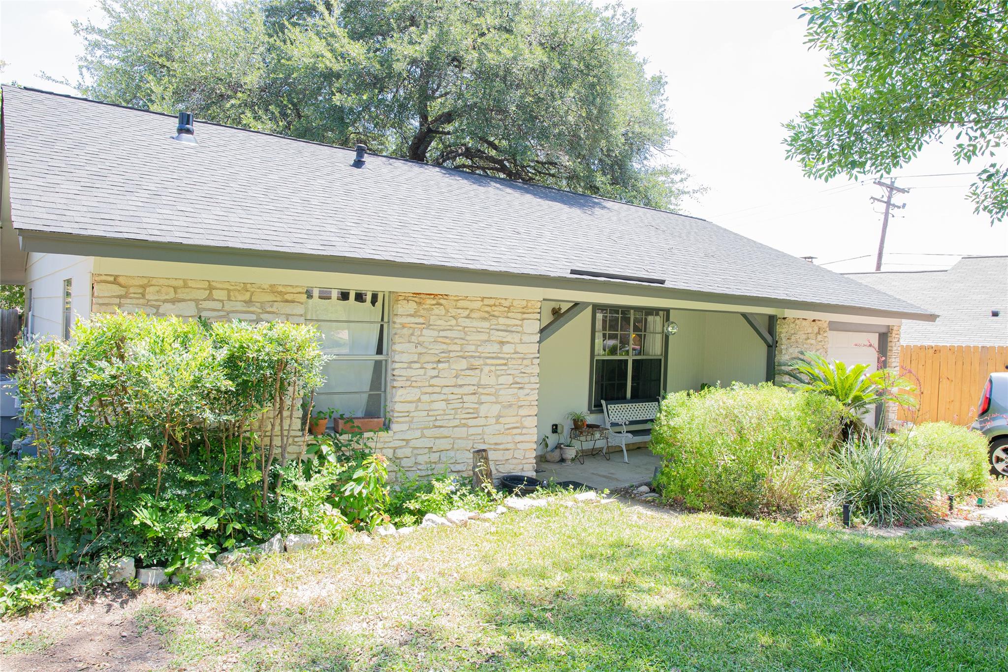 902 Austin Highlands BLVD — photo 3