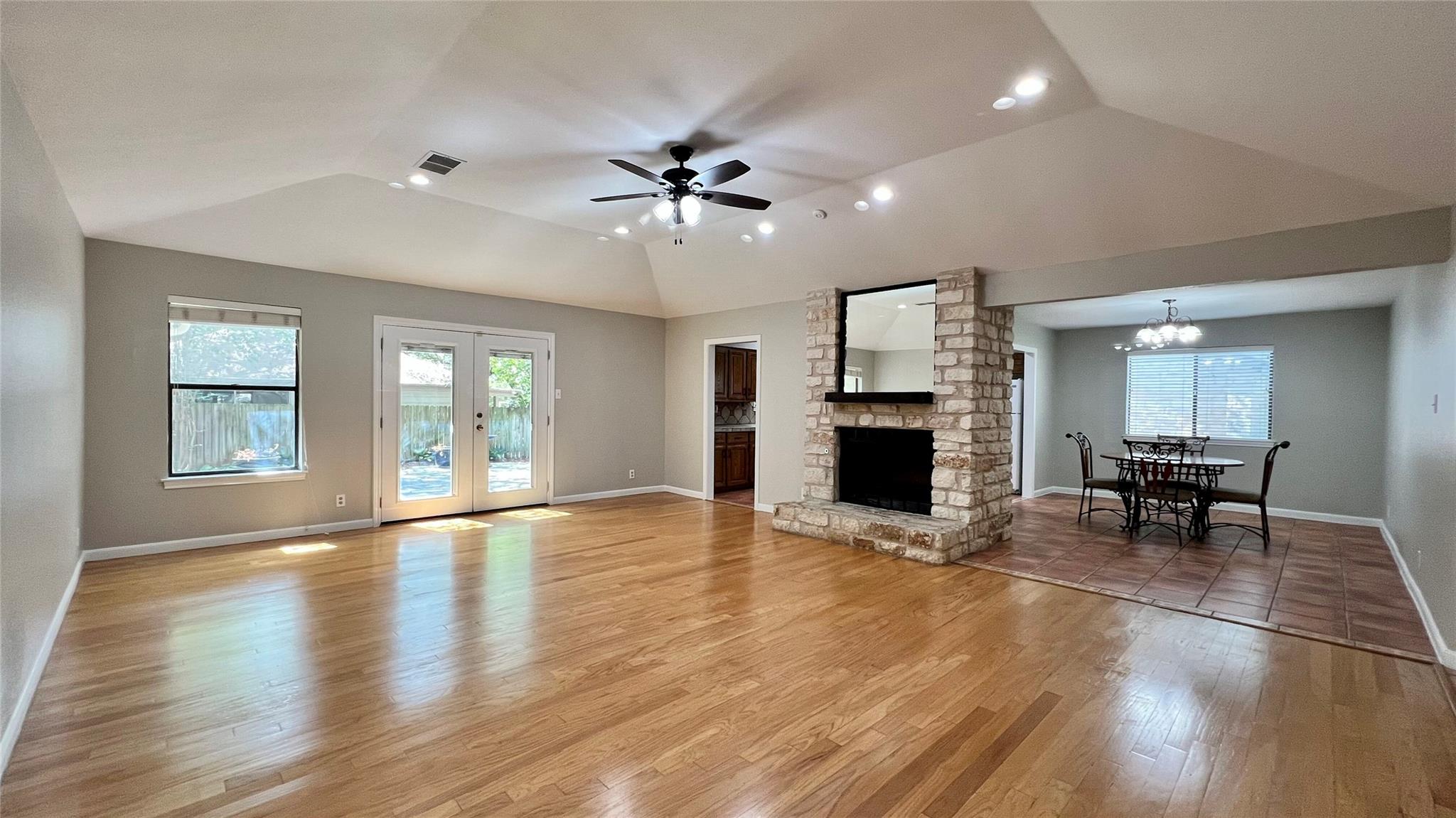 5837 Secrest DR — photo 5