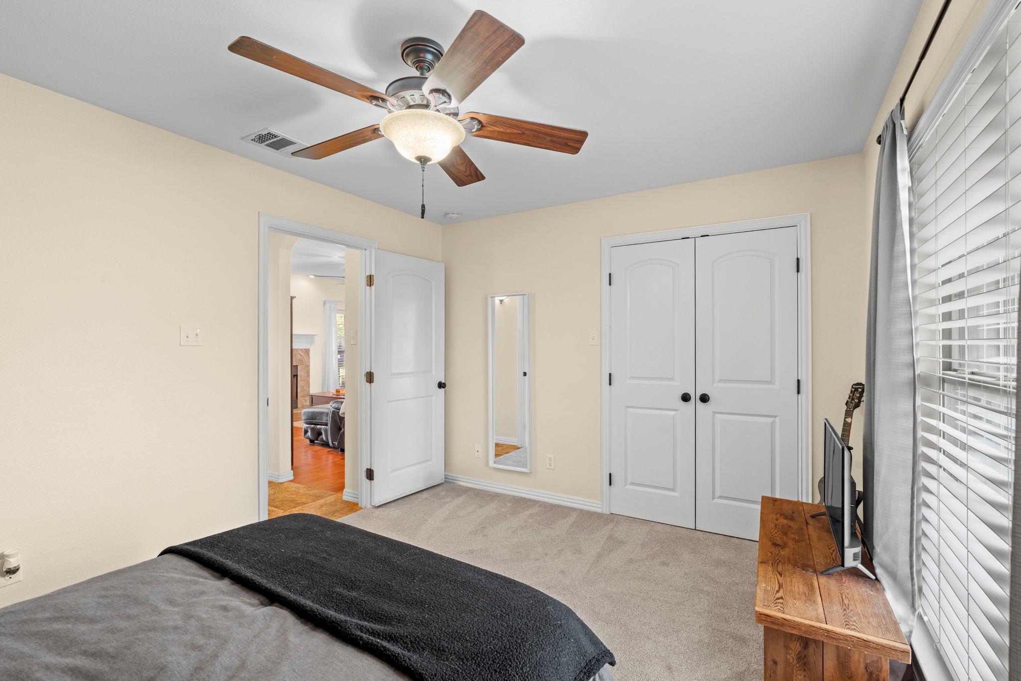 104 Madison LN — photo 5