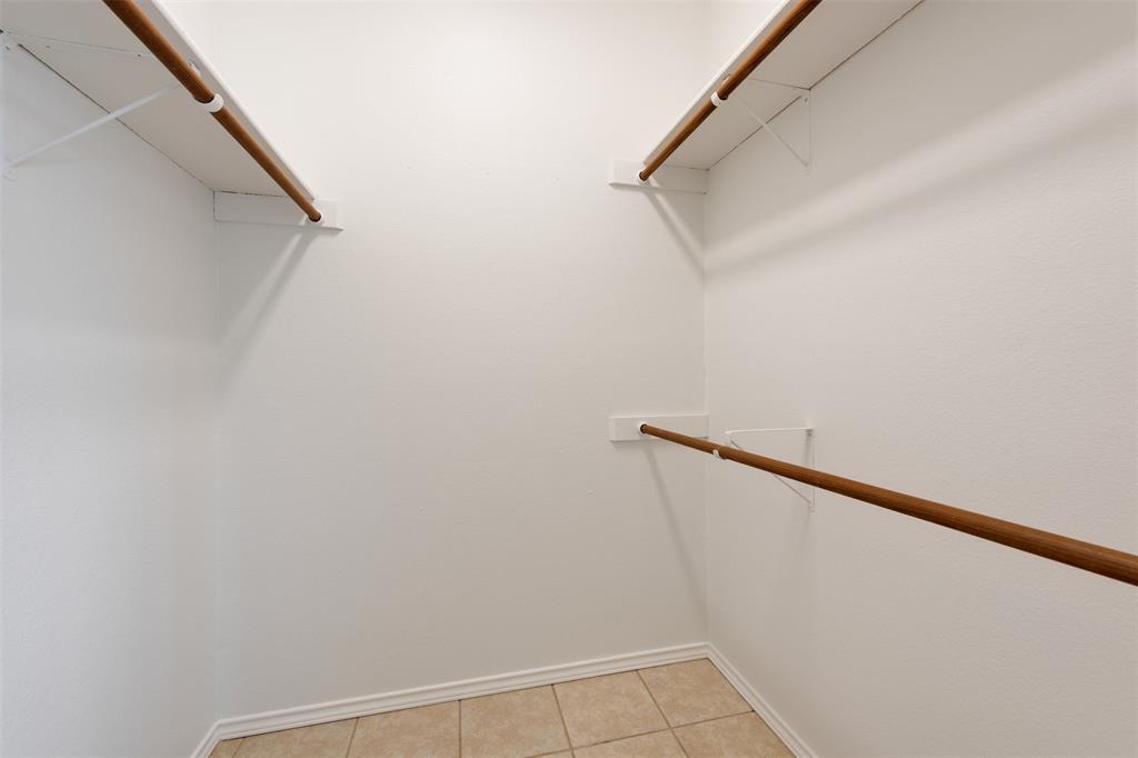 9100 Mountain Ridge DR #105 — photo 4