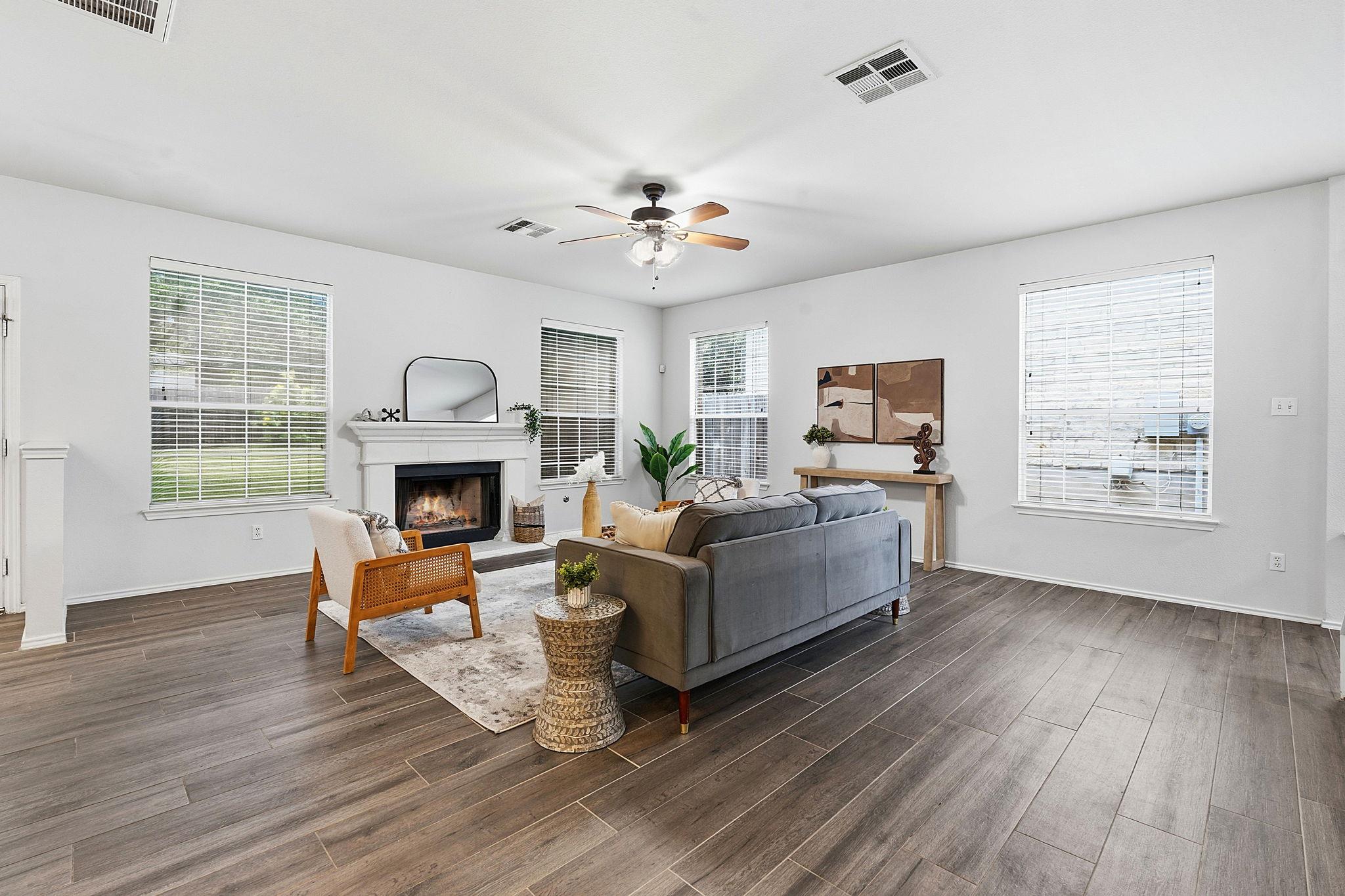 10504 Beard Ave — photo 4