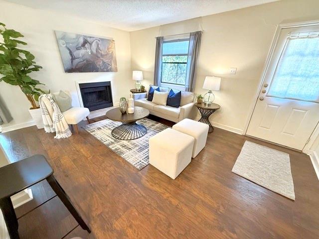 900 Taulbee LN #106 — photo 3