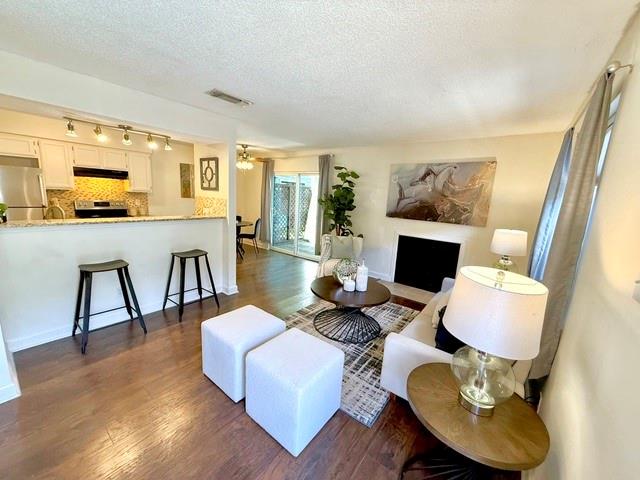 900 Taulbee LN #106 — photo 4