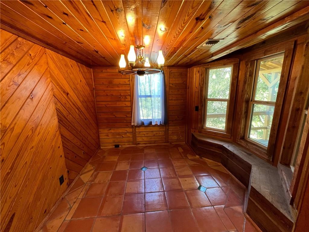 1215 Agarita DR — photo 4