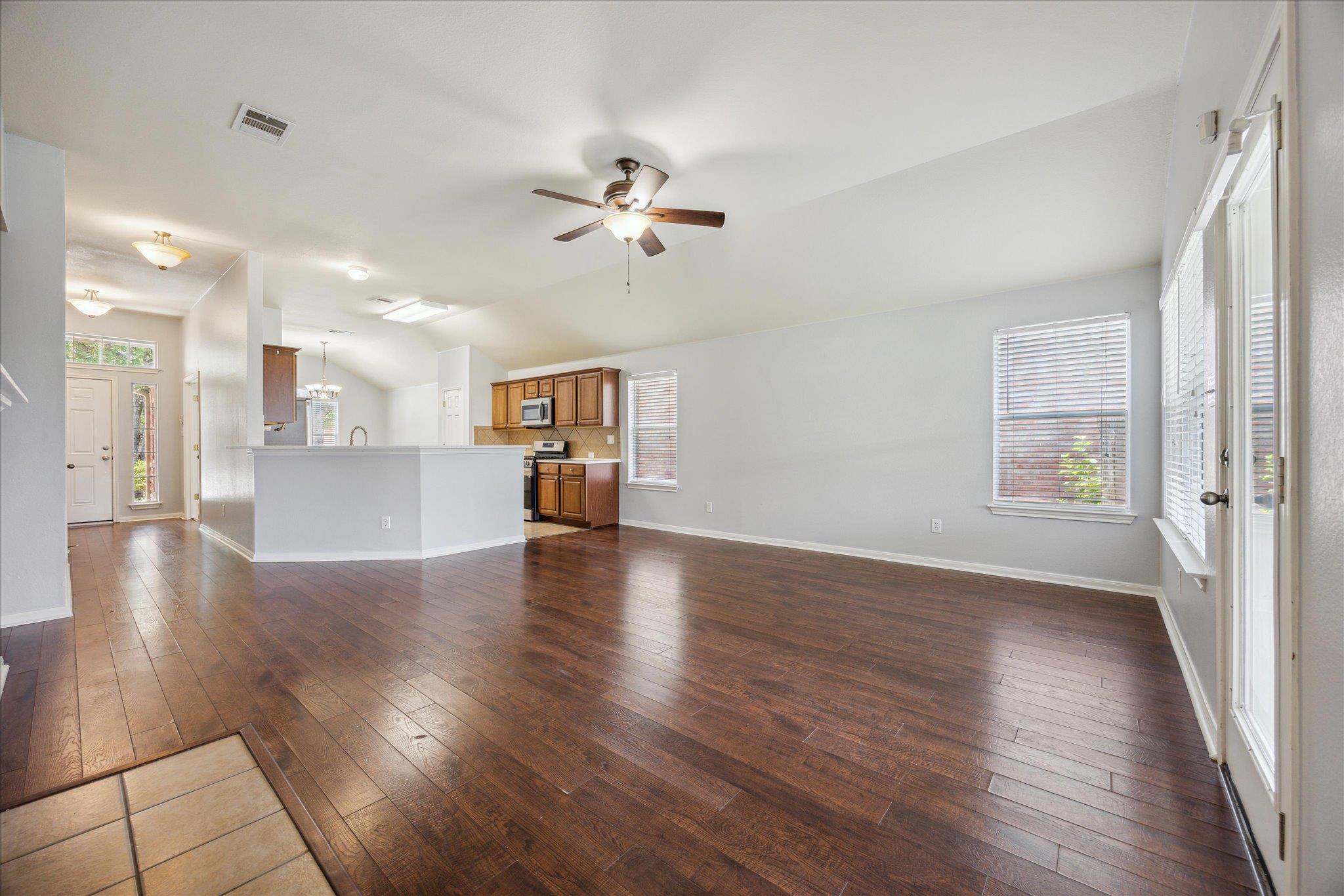 3813 Bandice LN — photo 4