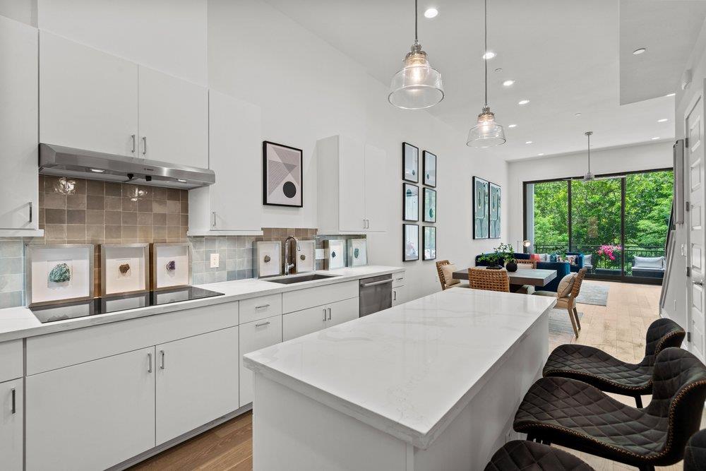 2505 Bluebonnet Ave #12 — photo 4