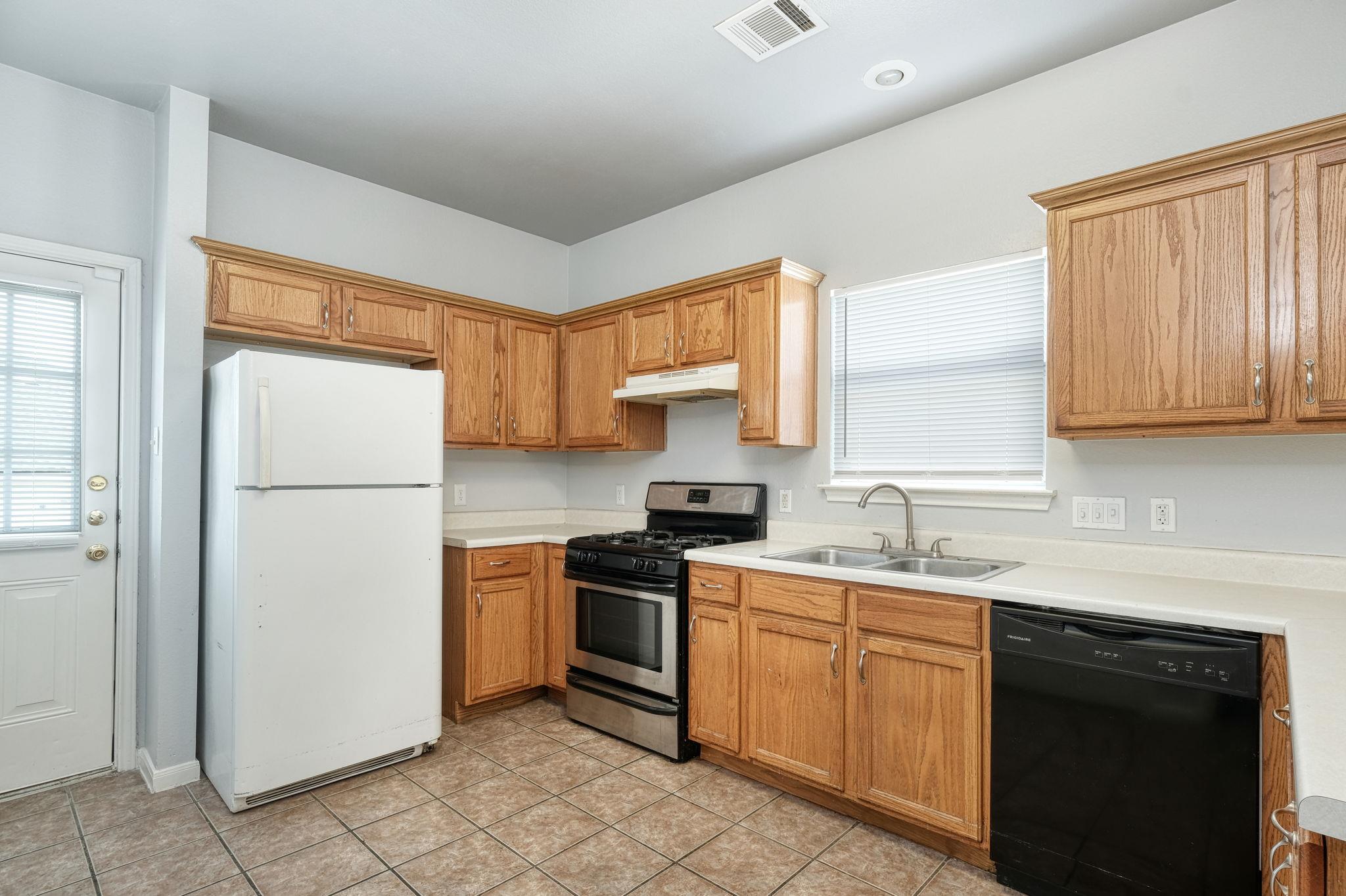 2802 SOUTHAMPTON WAY #A — photo 4