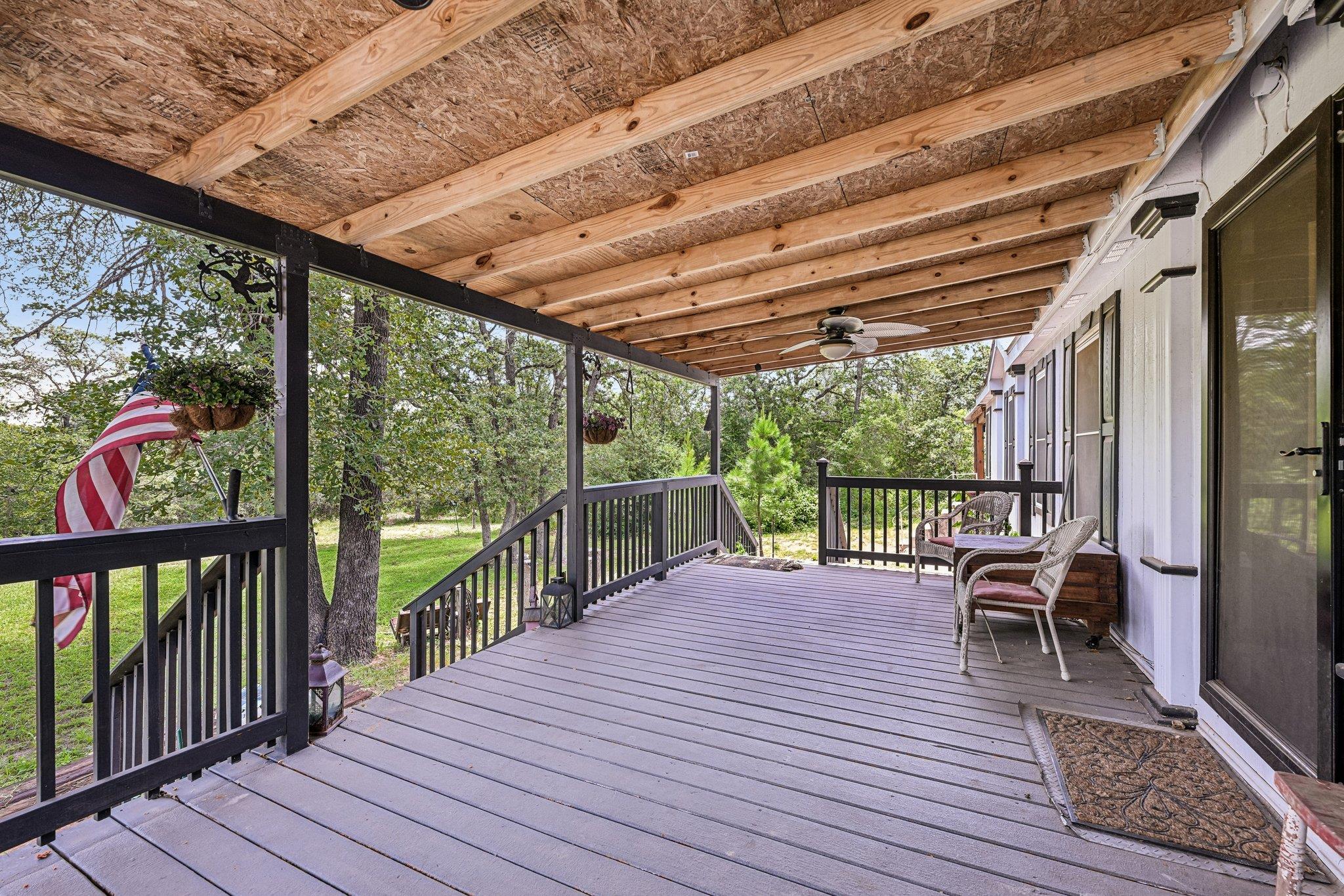541 Hidden Oaks DR — photo 3
