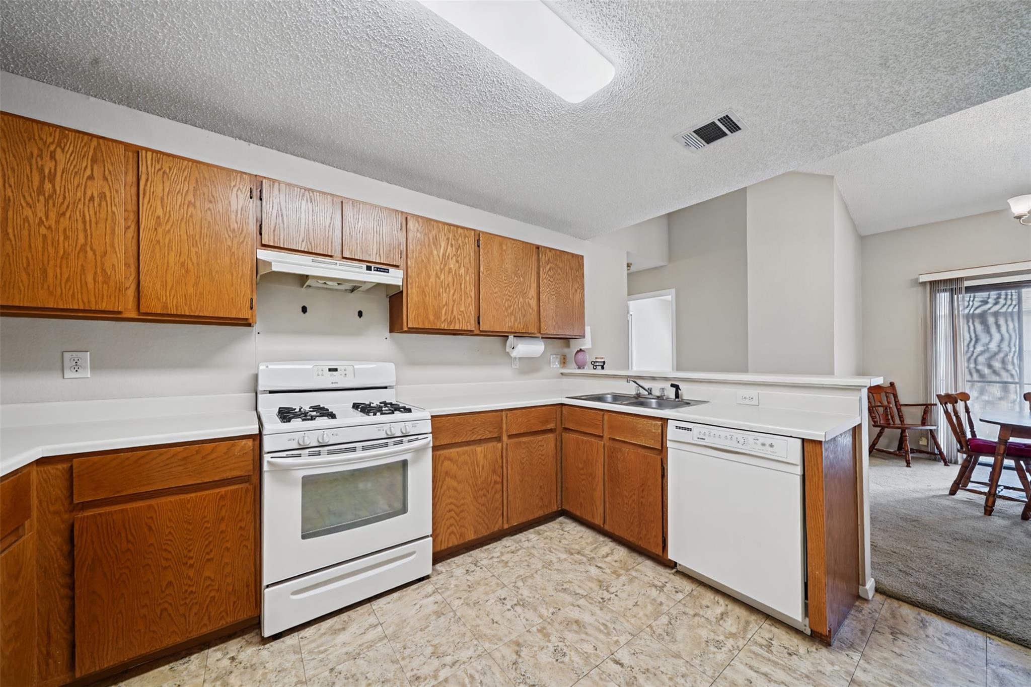 2317 Claudia June Ave — photo 3