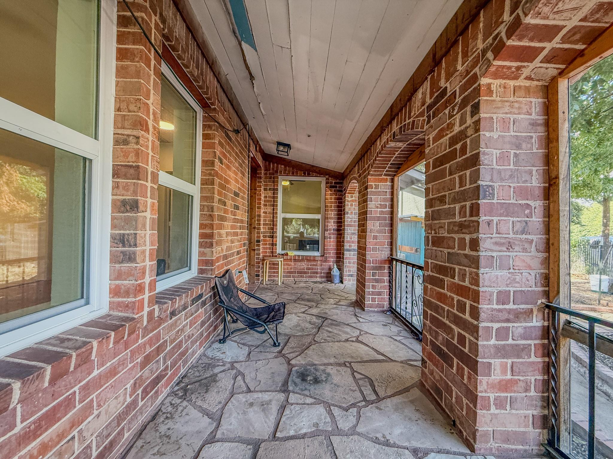 710 Northwestern Ave — photo 4