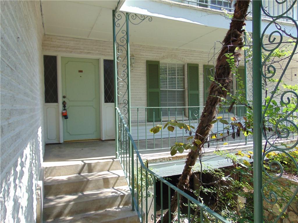 2516 Enfield RD #101 — photo 3
