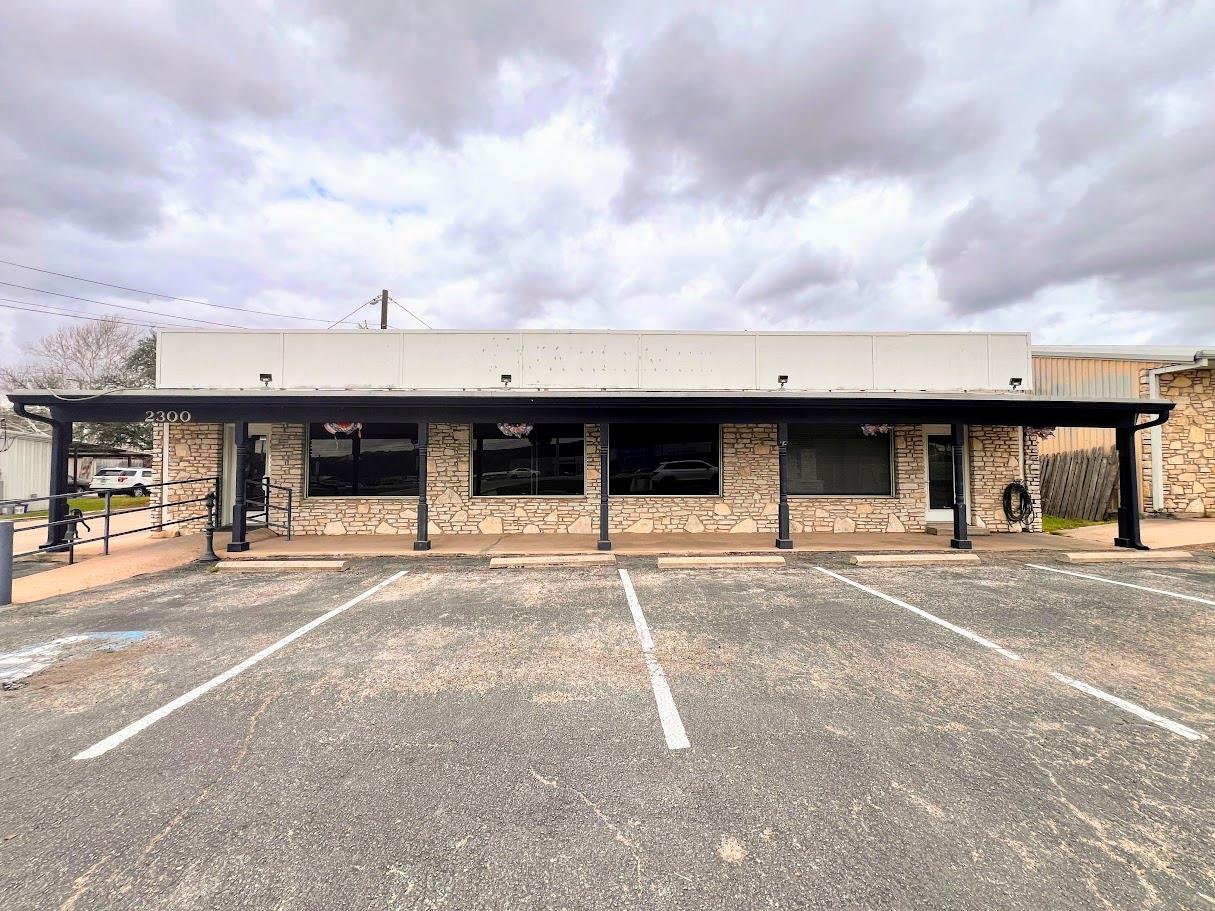2300 Us Highway 281 Highway — photo 4