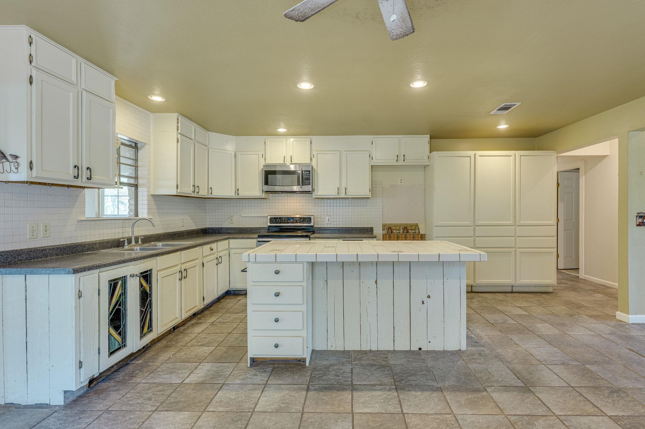 122 Winding Creek RD — photo 4