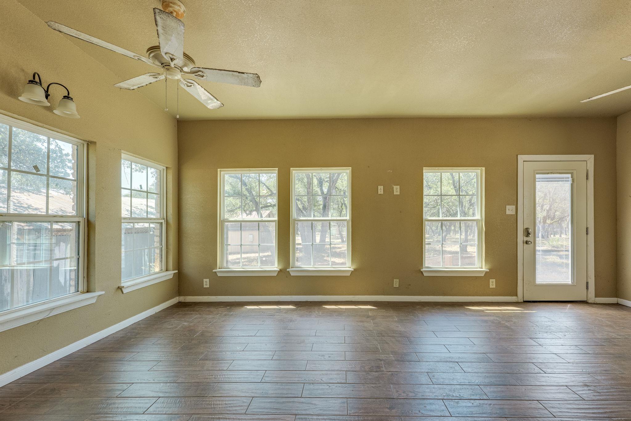 122 Winding Creek RD — photo 5